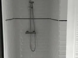 Midi Station Square Apartment