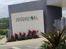 Prime Location executive condo, מלון בSanto Domingo