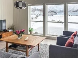 3 Bedroom Lovely Home In Hol