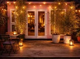 Modern Studio Apartment with Kitchenette near Belfast