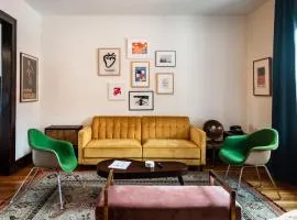 Luxe Mid-Century Styled Townhouse #3631