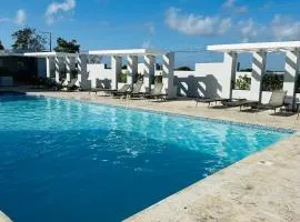 Tropical residence, gardens 3