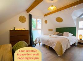 Le Bohème, Maisonnette en duplex avec cour privée, Intendance Luxury Host, hotel a Cherbourg en Cotentin