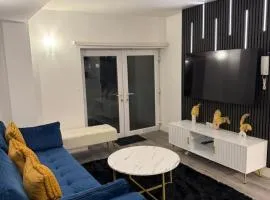 Horse and Groom Apartment Central Cardiff 2 Bedroom Sleeps 6