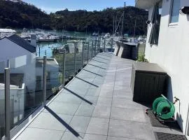 Harbourview Penthouse Apartment
