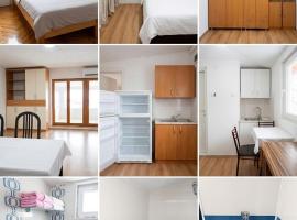 Spacious Five Bedroom Vila, hotel v destinaci Bitola