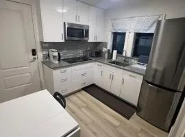 Guest Suite in Vancouver West Point Grey