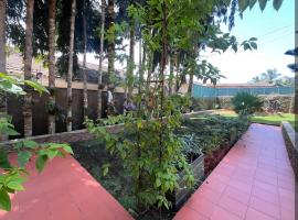 Aburi Emerald Garden Retreat, hotelli kohteessa Aburi