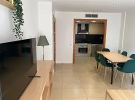 Koyo Suite - Modern Apartment with Parking and Swimming Pool for 6p