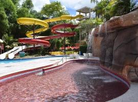 Cond Golden Dolphin Grand Hotel, Hotel in Caldas Novas