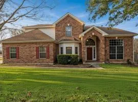 Spacious & Peaceful Home in Central Austin