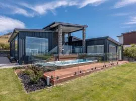 The Ridgeway Suite - Swim Spa & Coastal Luxury