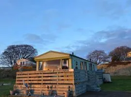 Tranquill caravan with stunning views ideal for relaxation
