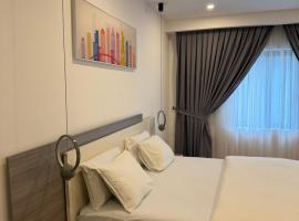 Casagrandè luxury apartments, hotel a Otinshi