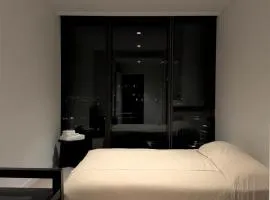 Perth Hub CBD Apartment Sauna Gym Yoga Pool Skyline