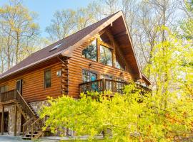 Kayaks, Lake, Sauna & Family Relax & Play, Hotel in Otis