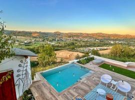 Villa With Home Theatre In Fino River Valley, hotel a Penne