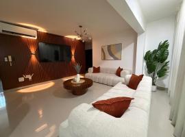 Hermoso conjunto residencial con piscina, Hotel in Santiago de los Caballeros