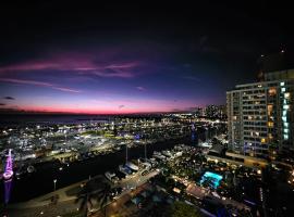 Ilikai Hotel Condo with Kitchen and Ocean View, hotel Honoluluban