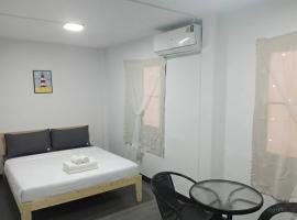 Middle Road Hostel, hotel a Nathon Bay