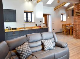 The Tack Room, отель в городе Swafield