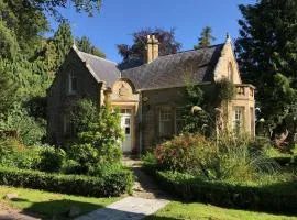 East Lodge-Uk7347