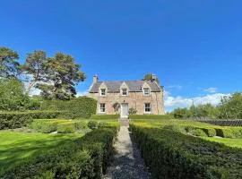 Balloan Cottage-Uk7382