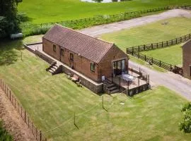 The Stables - Ukc8848