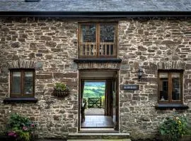 The Old Stables - Ukc4806