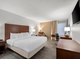 Comfort Inn & Suites Cincinnati Eastgate, hotell i Eastgate