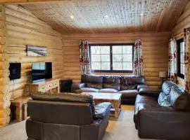 Tweed Log Cabin-Uk3479