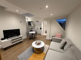 Flat 6 Modern 1 Bedroom Apartment Excellent London Links, khách sạn ở Ealing