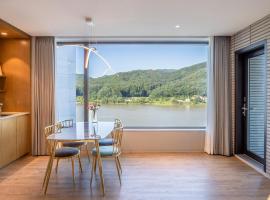 Gapyeong Laputa Resort, hotel i Gapyeong