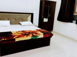 Diamond Guest House & Marriage Lawn, hotel din Kaptānganj