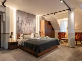 Dolce Vita Hotel Art