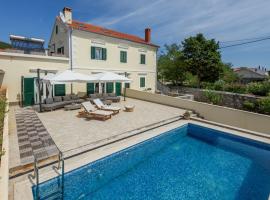 Villa Elen, Hotel in Ist