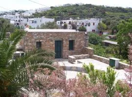 Sifnos stone house maison de pierre stone house