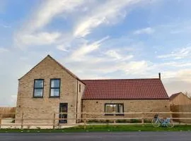 Rowan House - Ukc4651