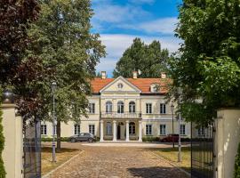 Hotel Sobienie Królewskie，Sobienie Szlacheckie的飯店