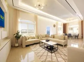 Silk Valley – Beachfront 3BR near Al Hamriyah