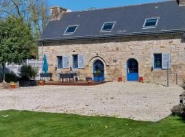 Ty Saint Idriel, hôtel à Pluzunet