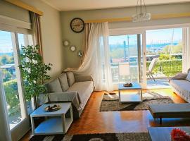 Luxurious Palace Marina Alimos, hotel a Atenes