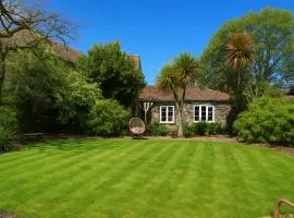 Luxurious Amberley House I Near Goodwood Events I With Garden & Parking