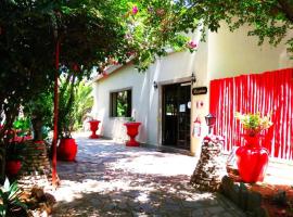 Faith City Guesthouse, hotel i Outjo