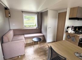 Cosy Mobil home 716, 2 chambres Siblu La Réserve、Gastesのホテル
