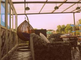 Madhuban A Himalayan Home, hotel v mestu Yol