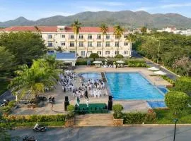 Bason Hotel Long Hải