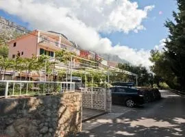 Apartments Zelimir