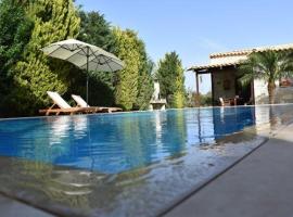 Villa Arvi, Hotel in Arvi