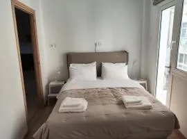 Ulysses Apartments Ermou